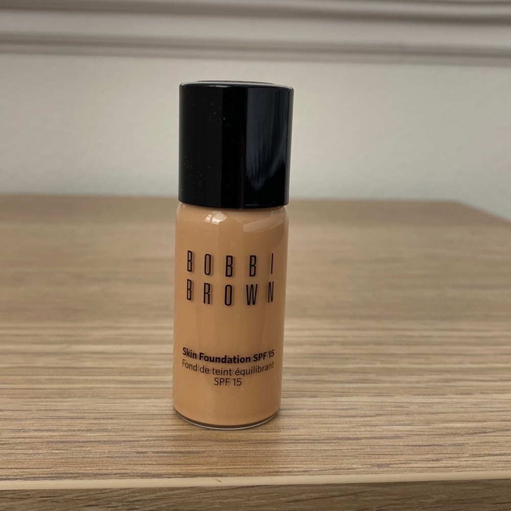 Bobbi Brown Foundation